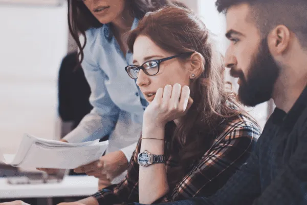 Perth-Digital-Strategy-Team-reviewing-marketing-work-600x400